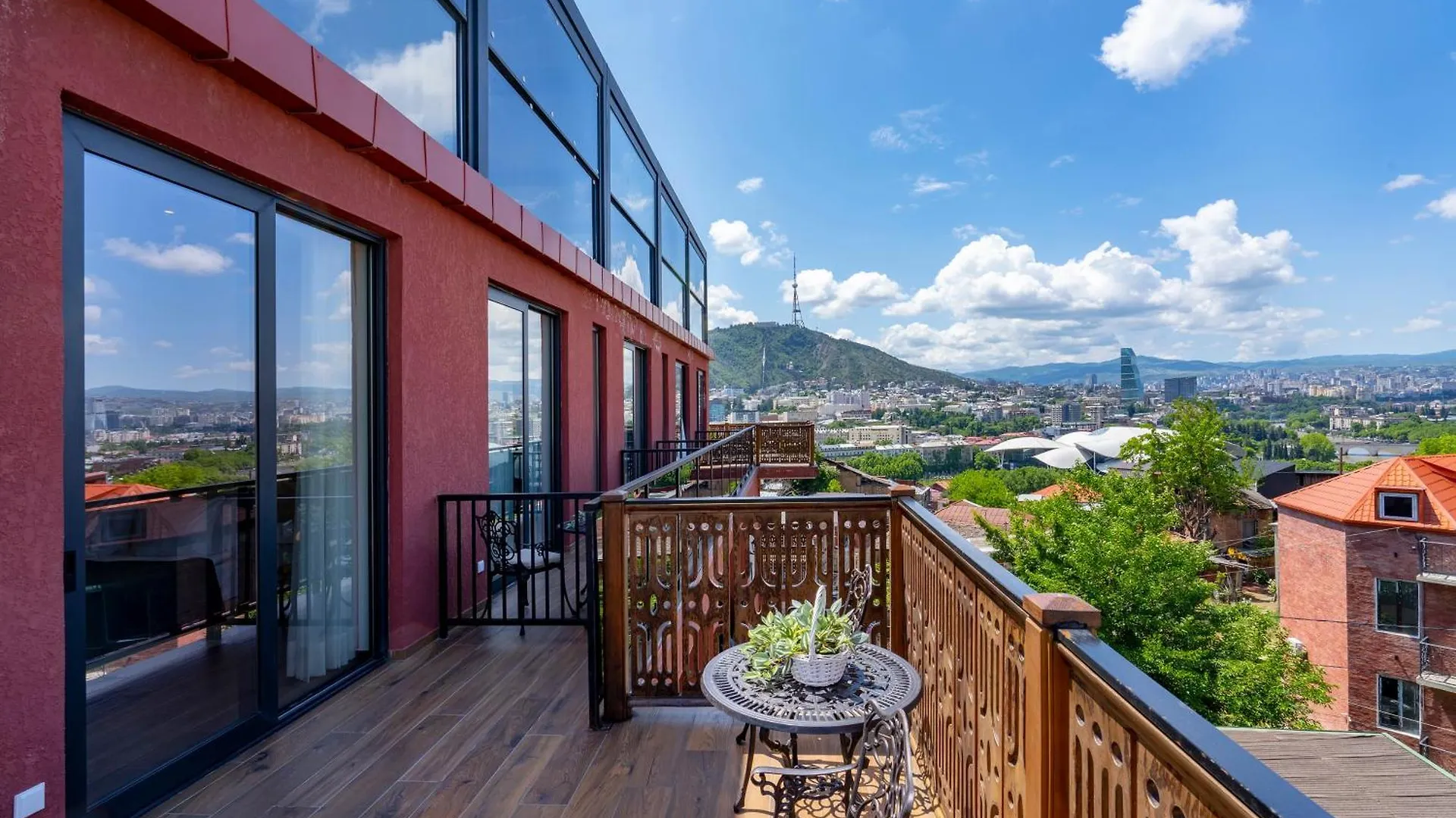 Iris Hotel Tbilisi 4*,  Georgia