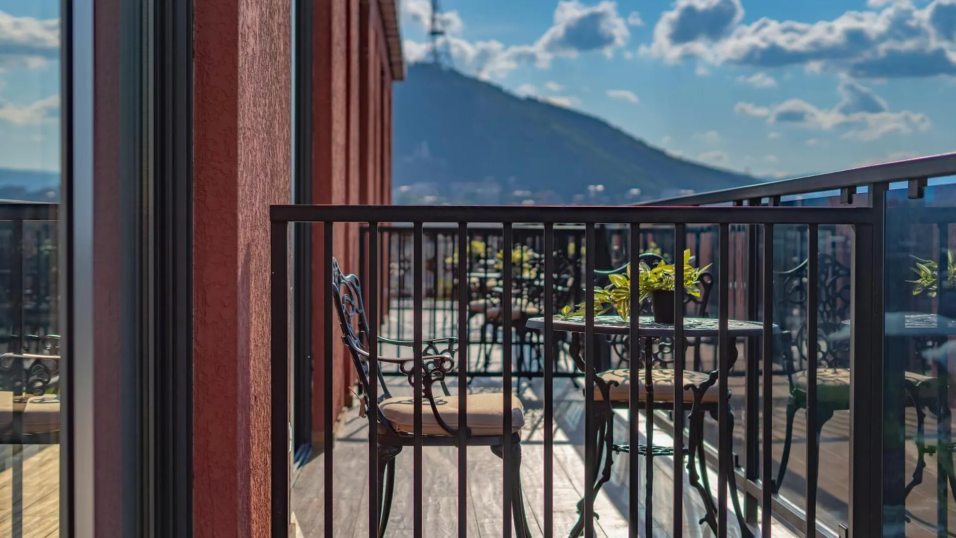 Iris Hotel Tbilisi