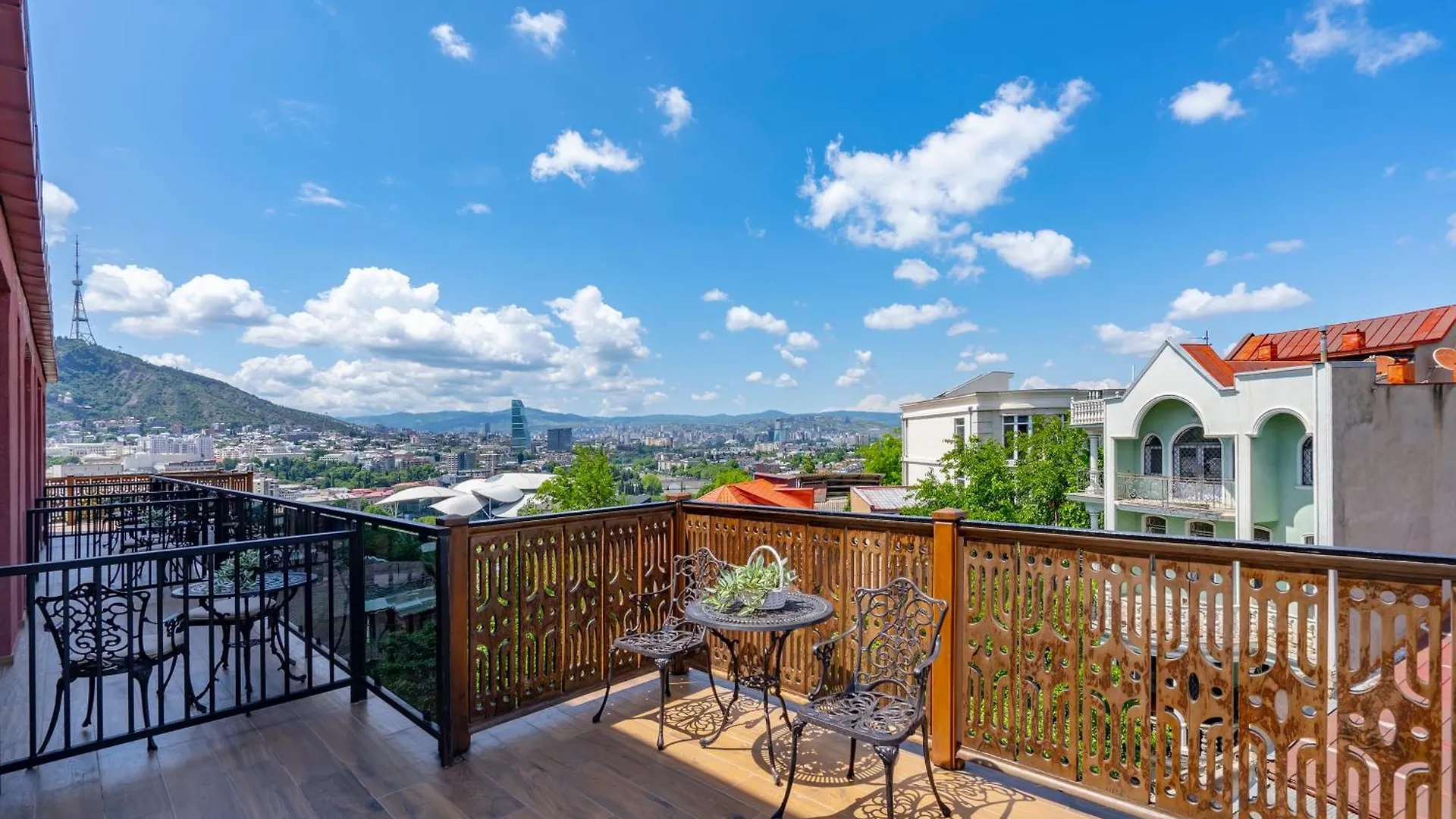 Iris Hotel Tbilisi 4*,